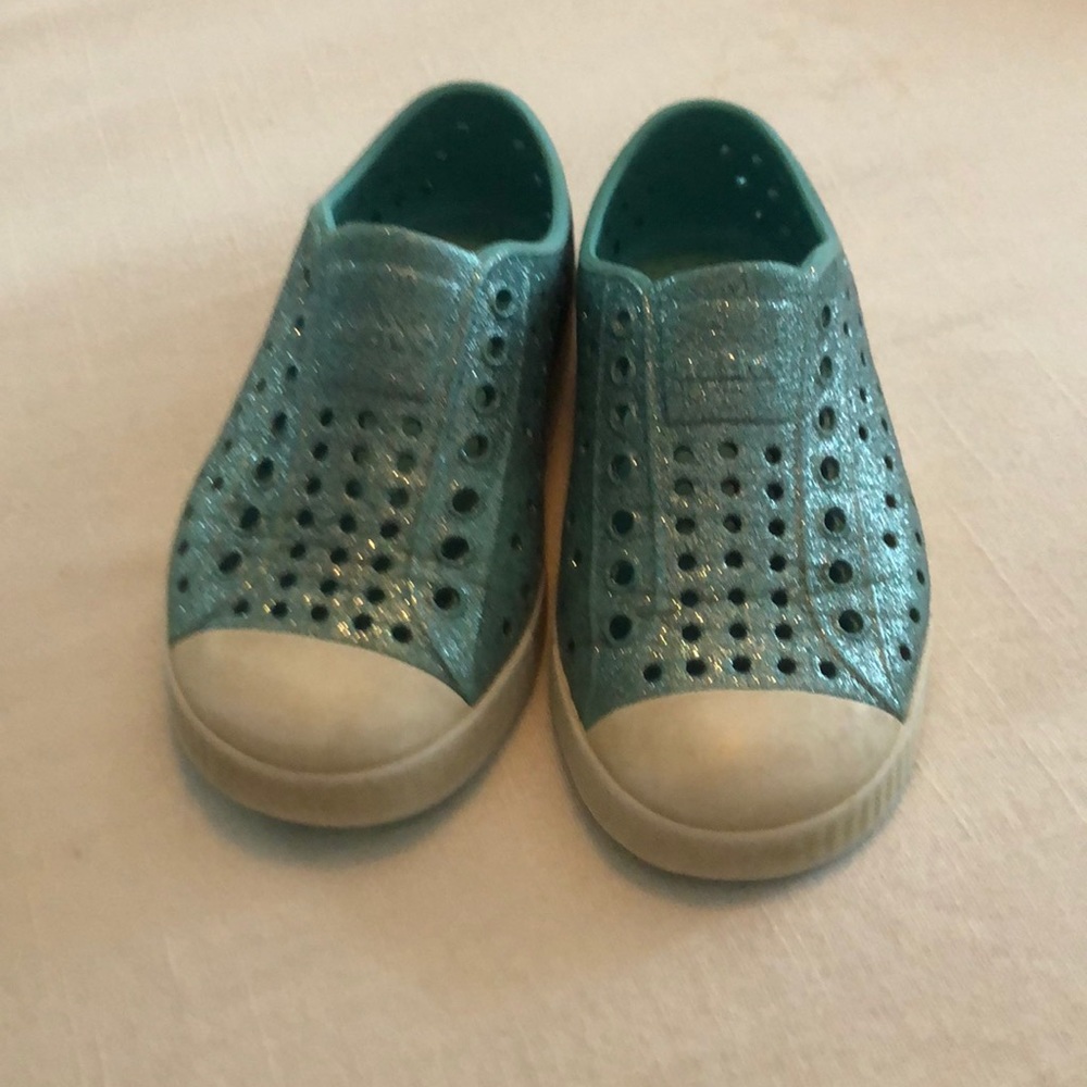 Native Jefferson Blue Bling Shoes C9